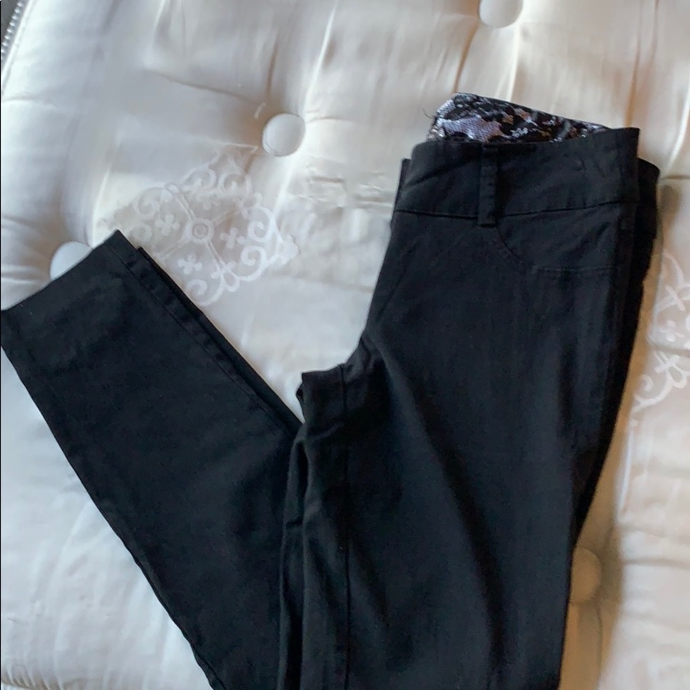 Ankle black pants